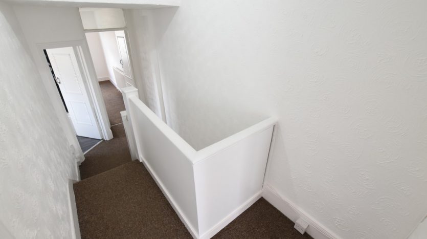 3 Bedroom End Terraced House To Rent in Wanstead Park Road, Ilford, IG1 
