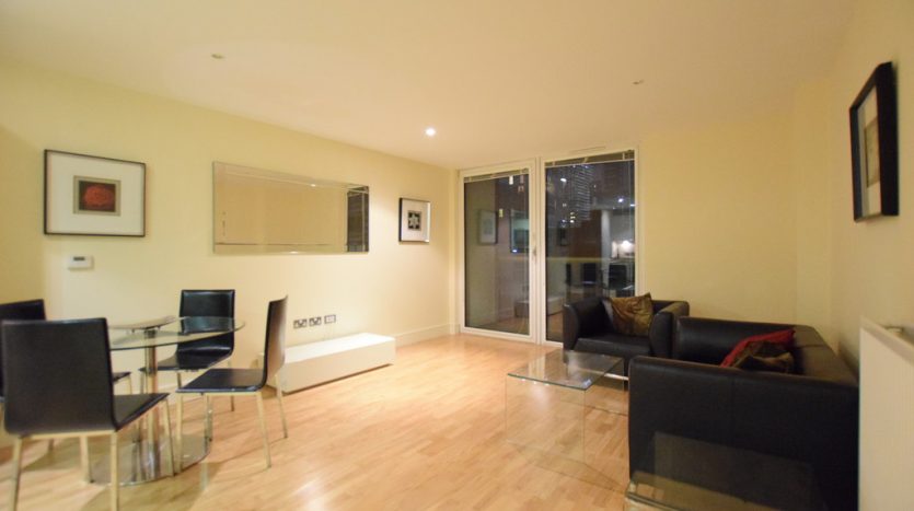 1 Bedroom Apartment To Rent in Lanterns Way, Canary Wharf, E14 