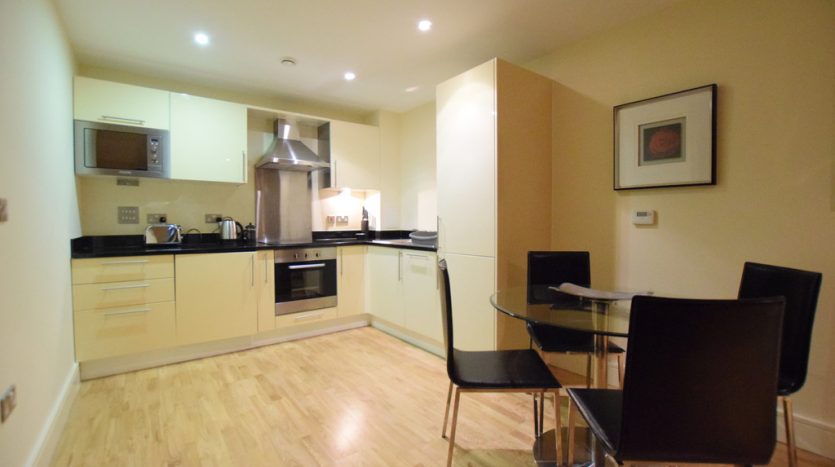 1 Bedroom Apartment To Rent in Lanterns Way, Canary Wharf, E14 