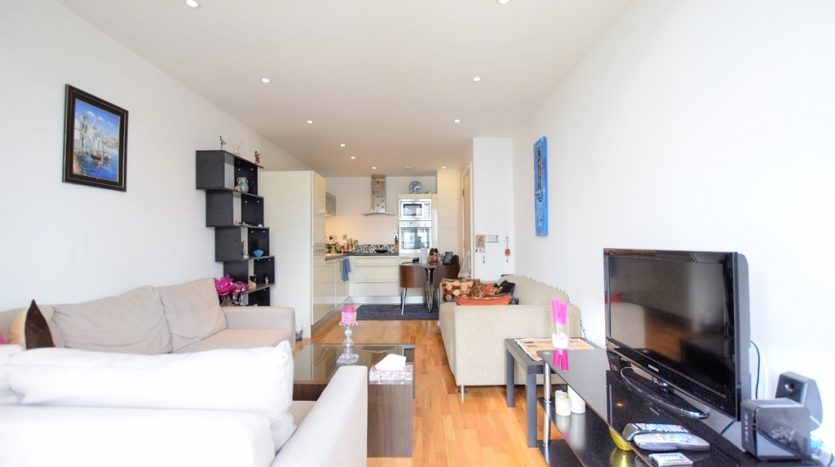 1 Bedroom Flat To Rent in Millharbour, Canary Wharf, E14 