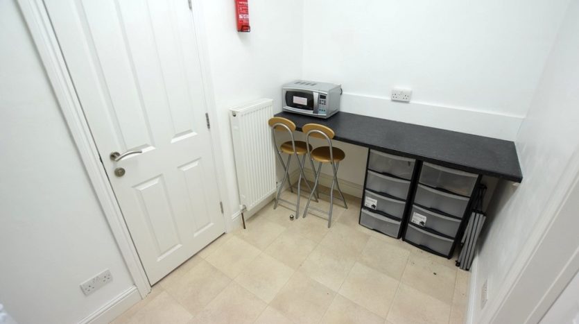 1 Bedroom Studio To Rent in Ashgrove Road, Goodmayes, IG3 