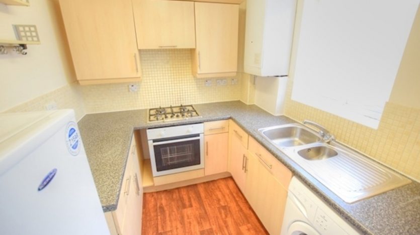 2 Bedroom Flat For Sale in Trinity House, Thurrock, RM17