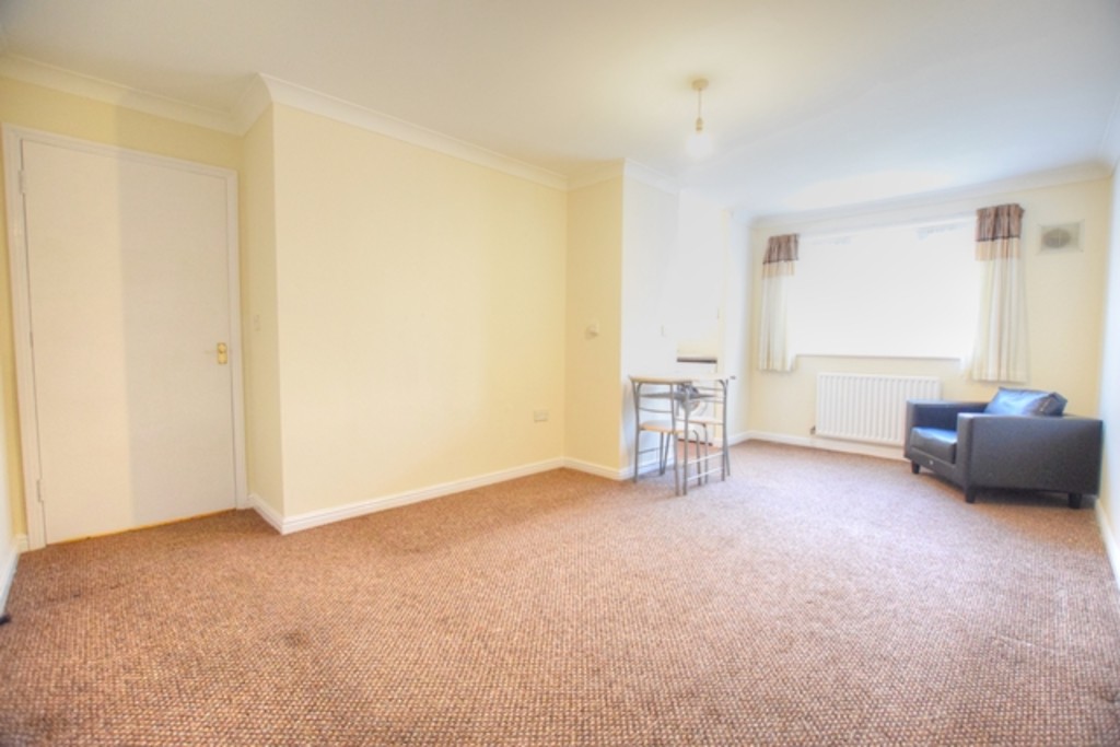 2 Bedroom Flat For Sale in Trinity House, Thurrock, RM17 Oakland Estates