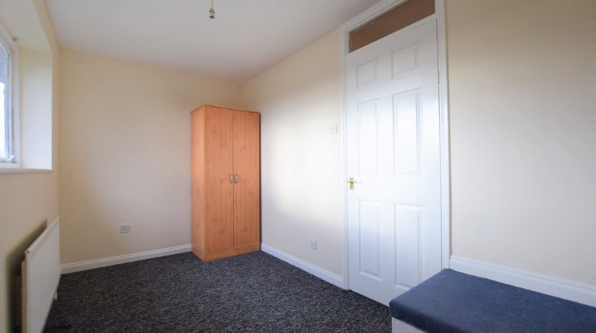 2 Bedroom Mid Terraced House To Rent in Valence Avenue, Chadwell Heath, RM8 