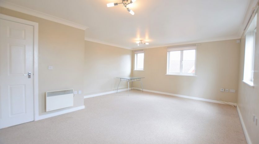 2 Bedroom Apartment To Rent in Royal Crescent, Newbury Park, IG2 