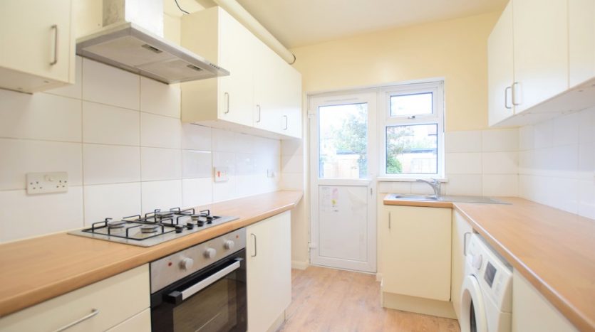 3 Bedroom End Terraced House To Rent in Glenham Drive, Ilford, IG2 