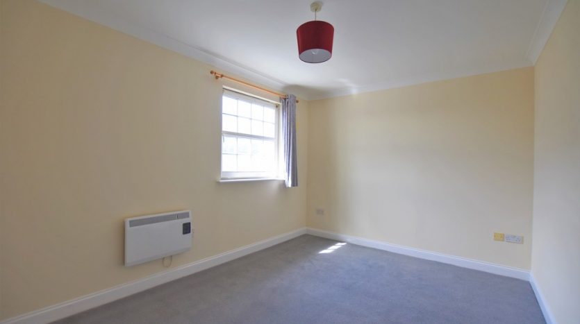 2 Bedroom Flat To Rent in Queensberry Place, Manor Park, E12 