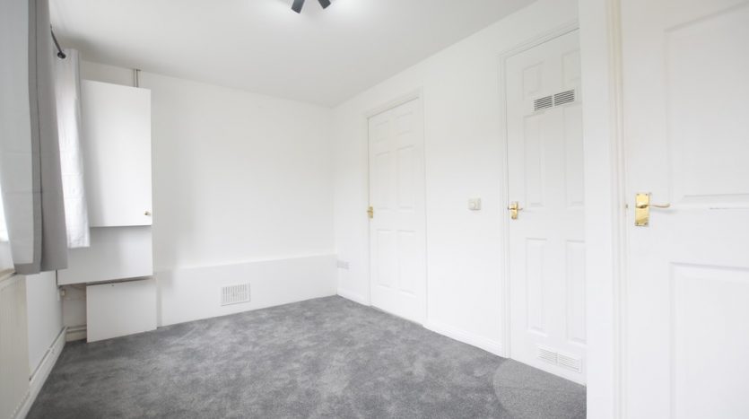 1 Bedroom Flat To Rent in Kidman Close, Romford, RM2 