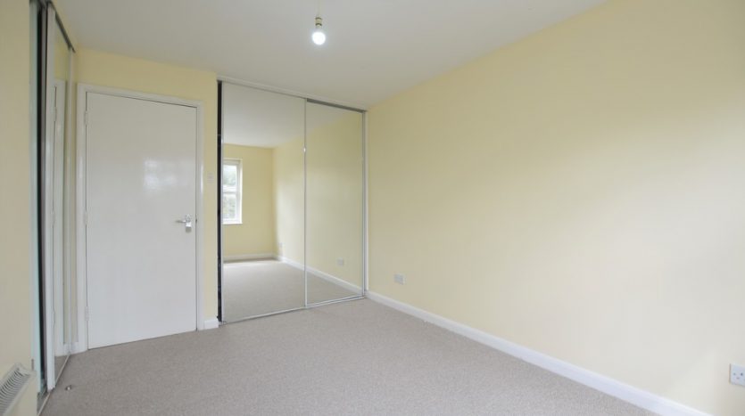 2 Bedroom Flat To Rent in Lavender Place, Ilford, IG1 