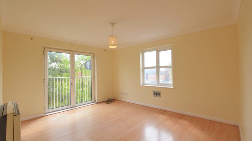 2 Bedroom Flat To Rent in Lavender Place, Ilford, IG1 