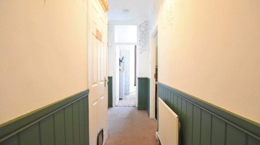 1 Bedroom Ground Floor Flat For Sale in Wellwood Road, Goodmayes , IG3 