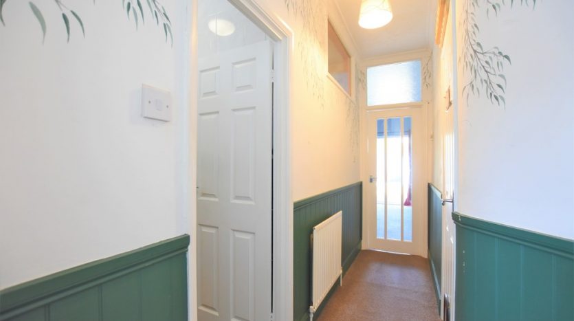 1 Bedroom Ground Floor Flat For Sale in Wellwood Road, Goodmayes , IG3 