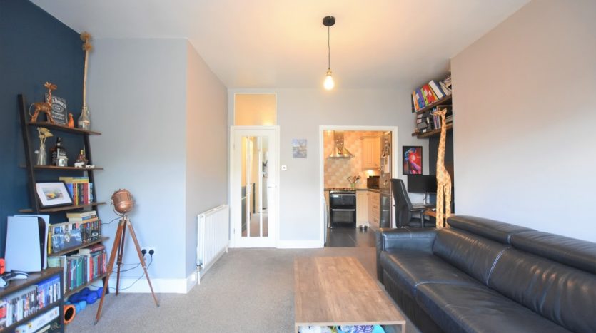 1 Bedroom Ground Floor Flat For Sale in Wellwood Road, Goodmayes , IG3 