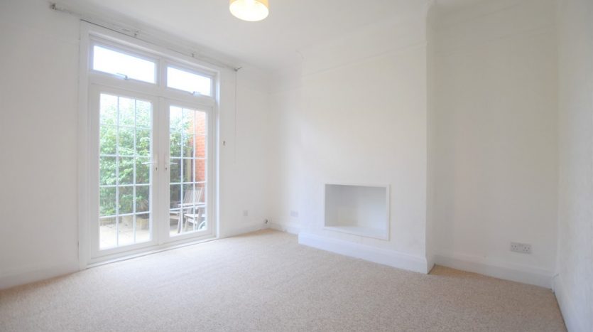 3 Bedroom Mid Terraced House To Rent in Downshall Avenue, Ilford, IG3 