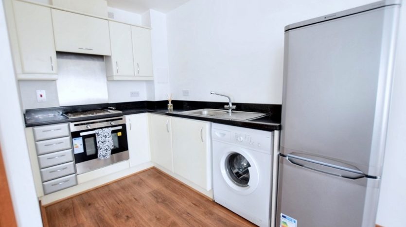 2 Bedroom Flat To Rent in Kendal, Purfleet, RM19