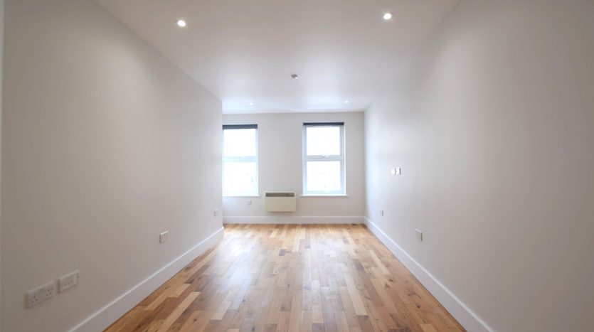 2 Bedroom Apartment To Rent in Postway Mews, Ilford, IG1 