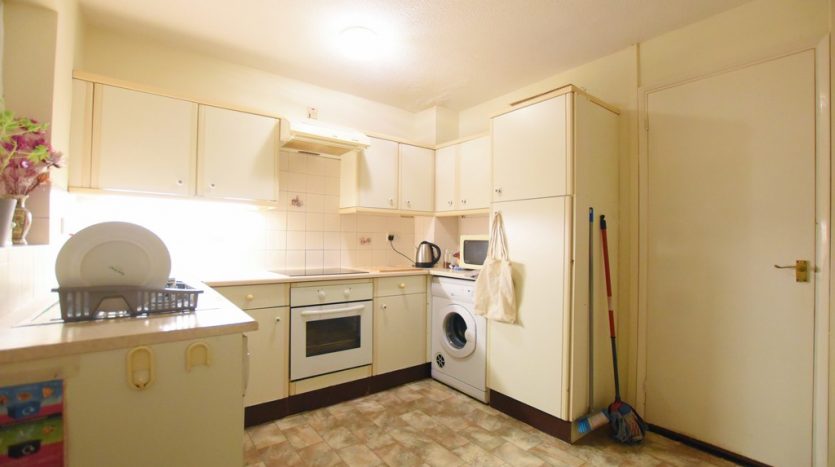 2 Bedroom Mid Terraced House To Rent in Woodman Path, Hainault , IG6 