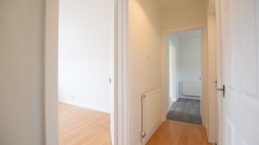 1 Bedroom Flat To Rent in Eastern Avenue, Ilford, IG2 