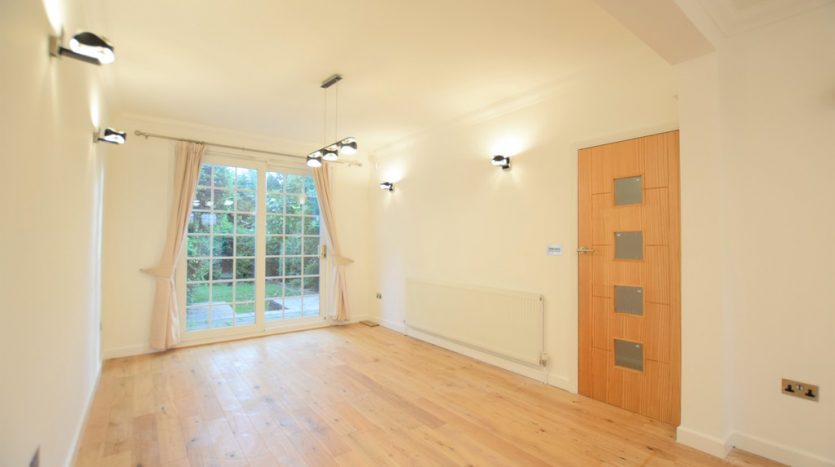 3 Bedroom End Terraced House For Sale in Rushden Gardens, Barkingside, IG5 