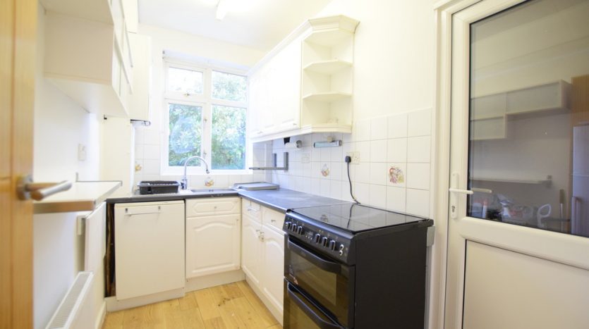 3 Bedroom End Terraced House For Sale in Rushden Gardens, Barkingside, IG5 