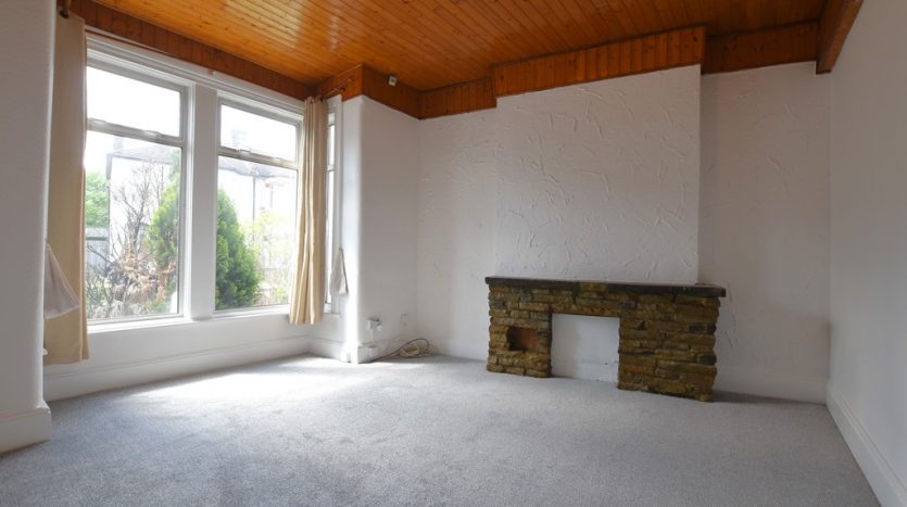 3 Bedroom End Terraced House To Rent in Wanstead Park Road, Ilford, IG1 