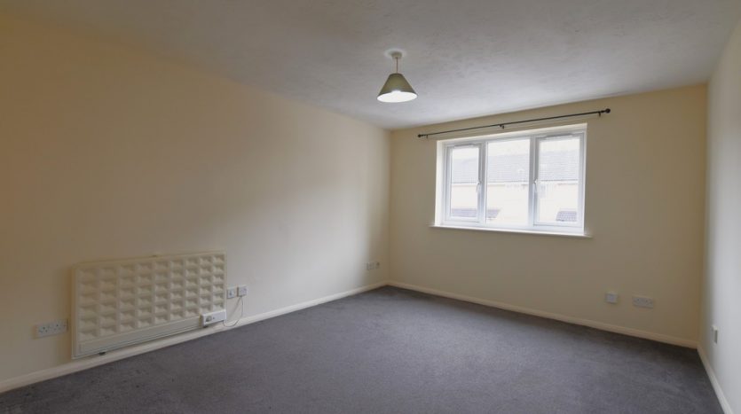 1 Bedroom Flat To Rent in Fenman Gardens, Goodmayes, IG3 