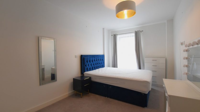 1 Bedroom Apartment To Rent in Roden Street, Ilford, IG1 