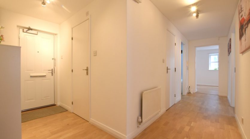 2 Bedroom Apartment To Rent in Sherwood Gardens, Canary Wharf, E14 