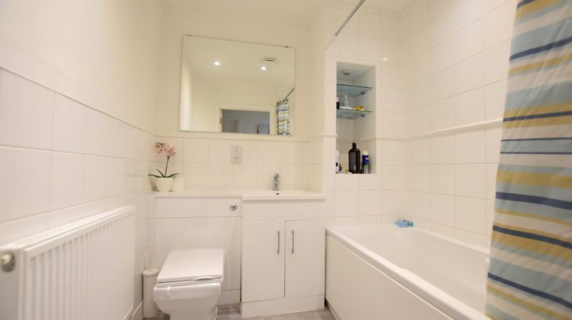 2 Bedroom Flat For Sale in Brabazon Street, London, E14 