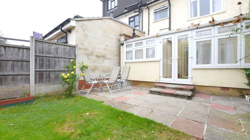 3 Bedroom Mid Terraced House To Rent in Trelawney Road, Hainault, IG6 