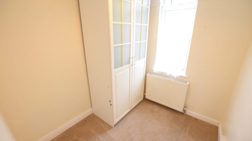 3 Bedroom Mid Terraced House To Rent in Trelawney Road, Hainault, IG6 