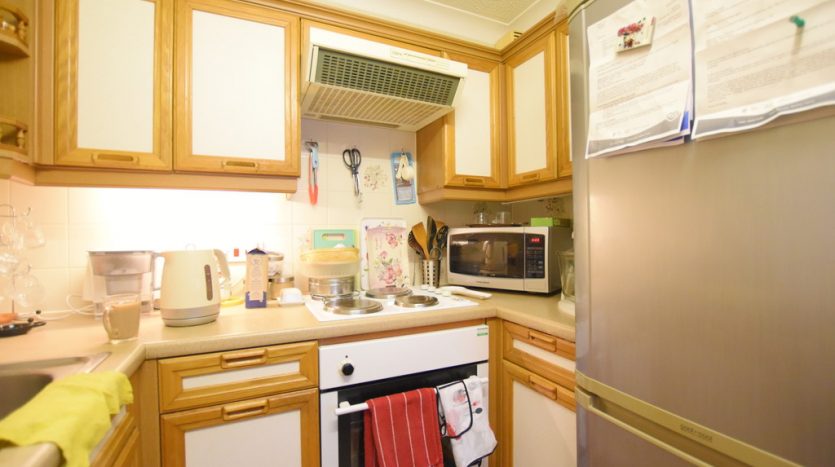 1 Bedroom Ground Floor Flat For Sale in Brancaster Road, Ilford, IG2 