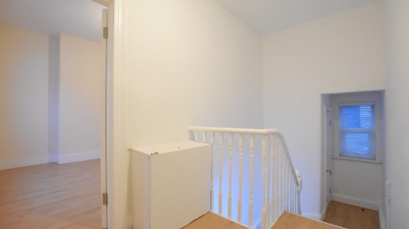 2 Bedroom Flat To Rent in Oak Crescent, Canning Town, E16 