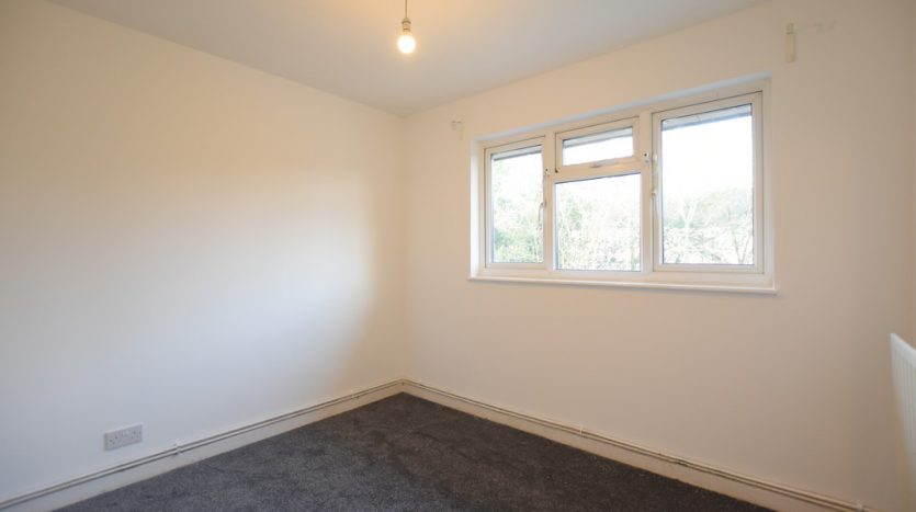 1 Bedroom Maisonette To Rent in Amanda Close, Chigwell, IG7 