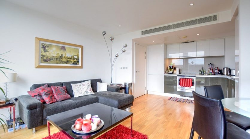 1 Bedroom Apartment For Sale in Marsh Wall, Canary Wharf, E14 