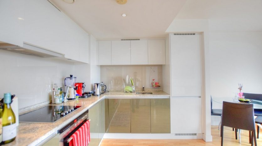 1 Bedroom Apartment For Sale in Marsh Wall, Canary Wharf, E14 