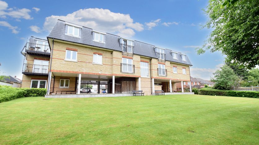 2 Bedroom  For Sale in Central Court, 88 Manford Way, Chigwell, IG7 