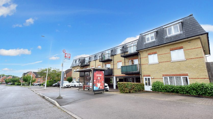 2 Bedroom  For Sale in Central Court, 88 Manford Way, Chigwell, IG7 